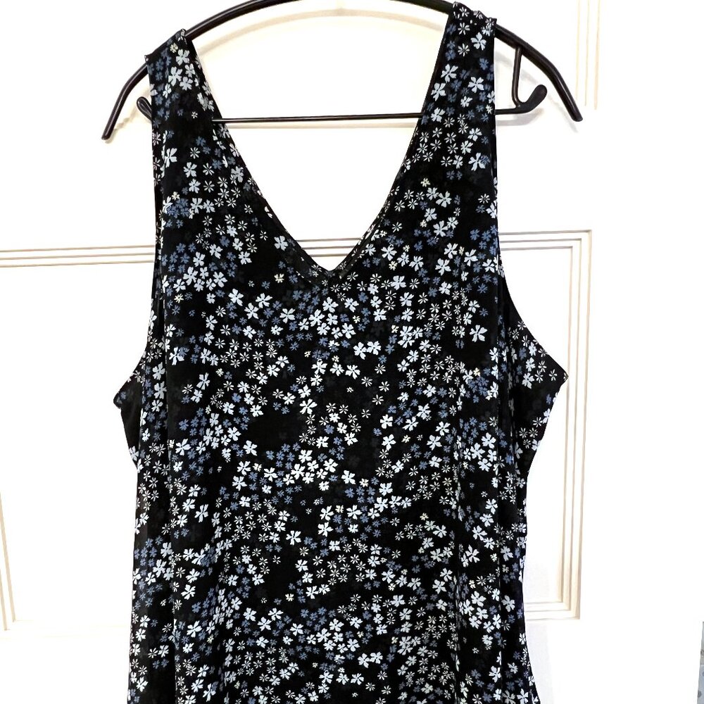 Size 24 - Double V-Neck Sleeveless Blouse, Blue Floral